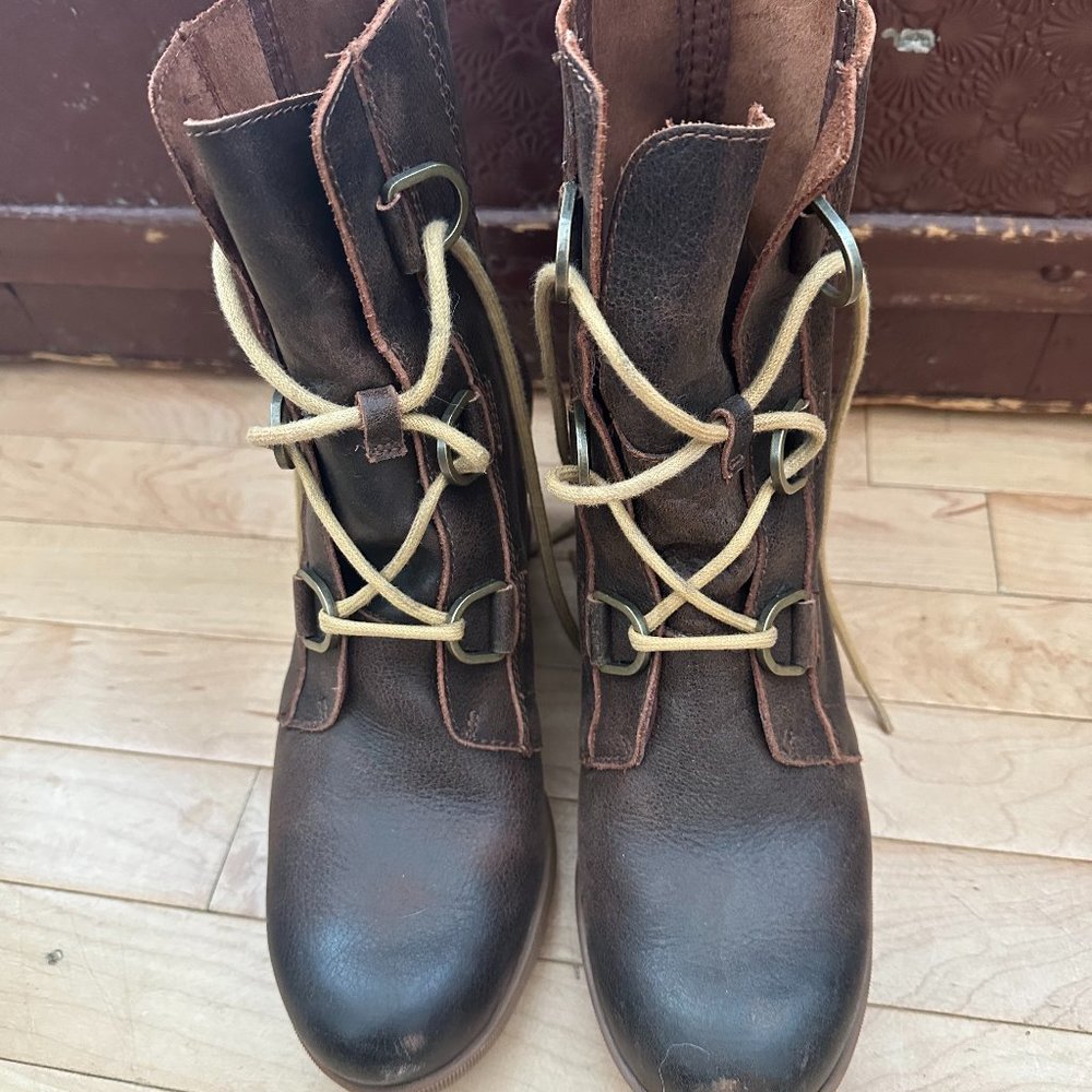 Sorel Joan Wedge II Nubuck Wedge Heel Ankle Boots